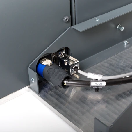 B737 Single yoke connection with rudder