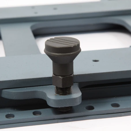 FSC B737 universal j rails captain side closeup lock