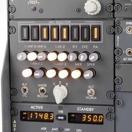 FSC B737NG pedestal audio panel